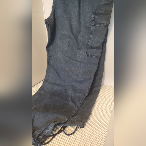 Time and Tru Women's Size XXL (20) Parachute Cargo Jogger Pants Medium Wash NWT - Picture 7 of 7